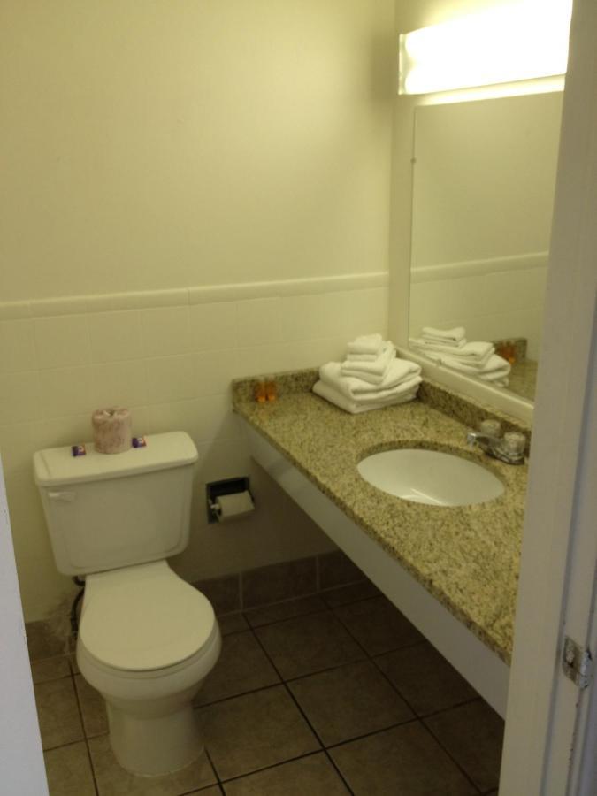 Weber Inn Kitchener Oda fotoğraf